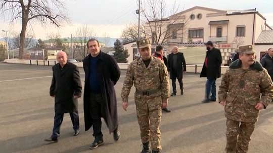 Գ. Ծառուկյանը մարզագույք է նվիրաբերել Արցախի ռազմամարզական վարժարանին