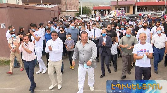 &laquo;Իշխանությունը պետք է վախենա ոչ թե Ծառուկյանից, այլ ժողովրդից&raquo;.ԲՀԿ նախագահն այցելել է Ապարան