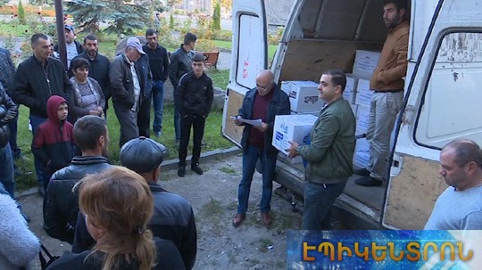 Գ.Ծառուկյանի շնորհիվ Գեղարքունիքի մարզի զինծառայողների ծնողները կրկին մեկնել են Արցախ