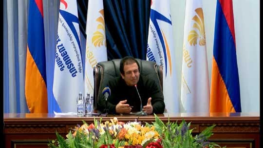 ԲՀԿ նախագահ Գագիկ Ծառուկյանը հանդիպել է ապրիլի պատերազմի հերոսների ընտանիքների անդամների հետ