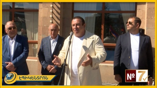 Ստիպում են Ռուսաստանի հետ թշնամանալ, մեզ սազական է՞. Ծառուկյանը` Վարդենիսում