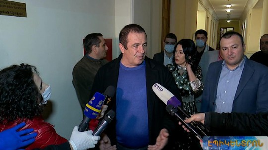 &laquo;Այսօրվանից բանկային տոկոսների ու վարկերի վճարումները 3 ամսով պետք է սառեցվեն&raquo;. Գ.Ծառուկյան